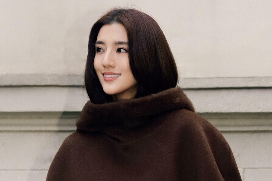 Mỹ nhân 'Diệp Vấn' livestream 11 tiếng thu 21 triệu USD