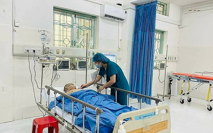 Ngộ độc củ ấu tàu