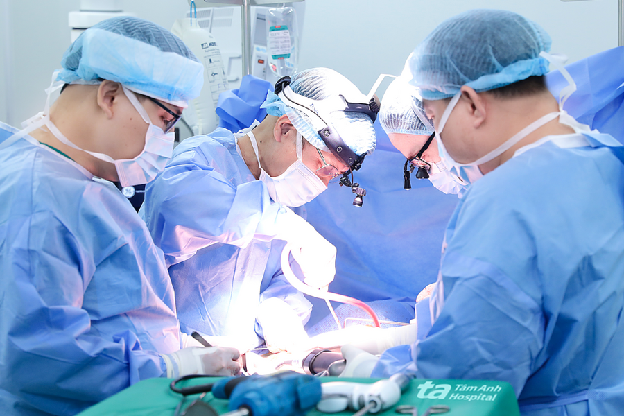 Chàng trai mắc ung thư mô mềm di căn phổi