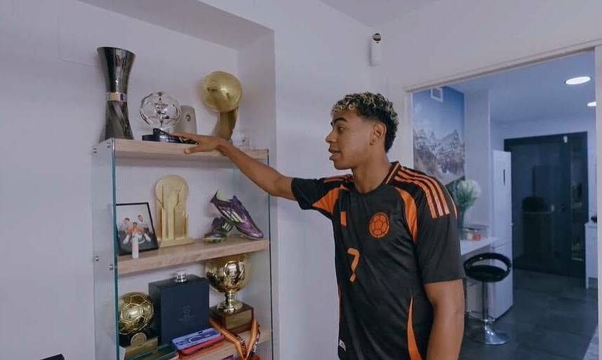 Yamal khởi nghiệp YouTuber