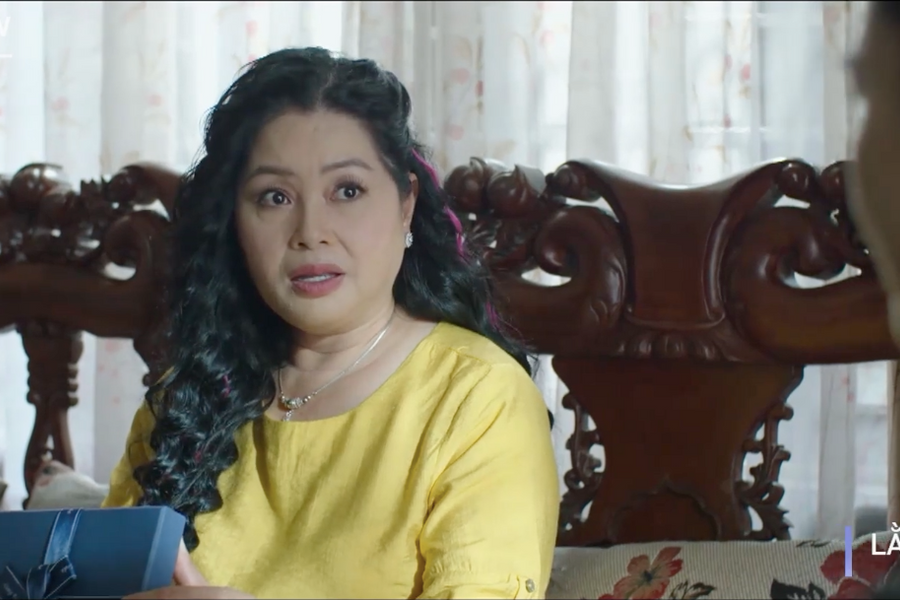 Phim 'Lằn ranh' tập 39: Nguyệt mang tiền đút lót vợ sếp, Triển bày mưu cho Trinh