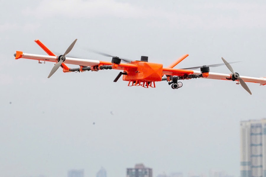 Dùng thiết bị bay không người lái vận chuyển thuốc, bệnh phẩm đến viện