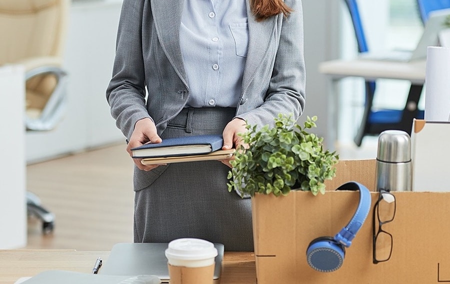 Bị sếp dụ viết đơn xin nghỉ việc, tôi phải làm gì?