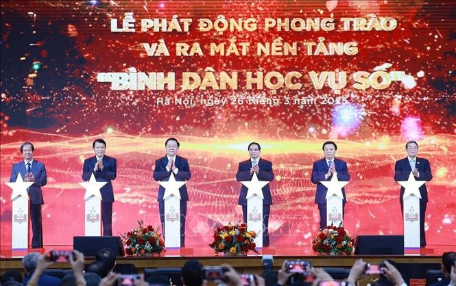 Đưa tri thức và kỹ năng số đến người dân qua phong trào 'Bình dân học vụ số'