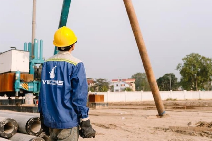 Chiến lược đằng sau kế hoạch tuyển dụng 100.000 công nhân cơ hữu của VinCons