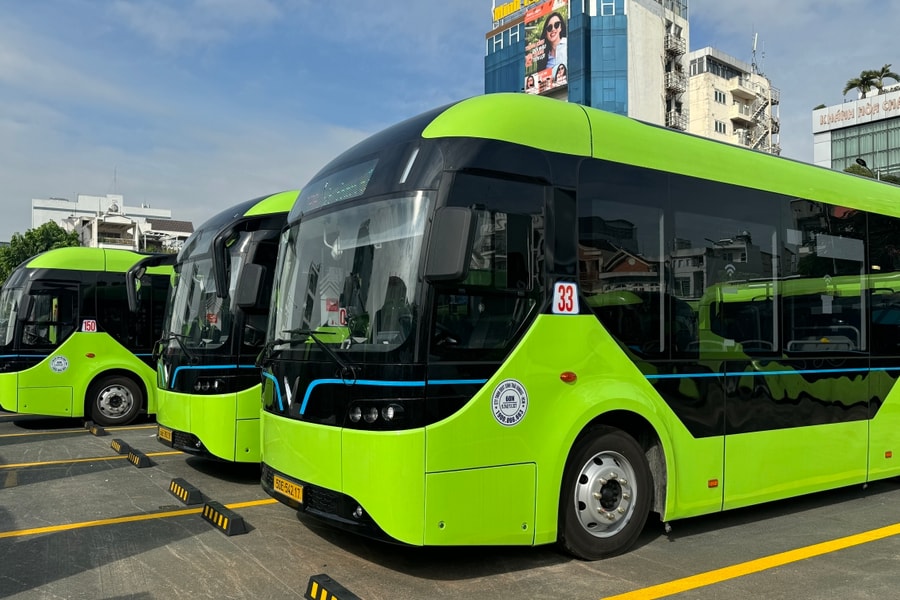 Gần 60 xe buýt CNG ở TP HCM được thay thế bằng ôtô điện