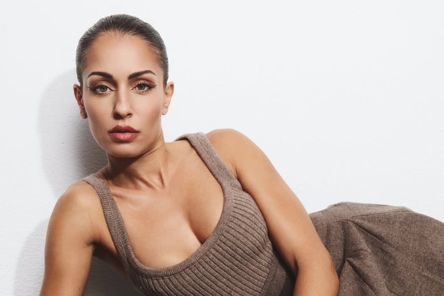 Diễn viên 'cầu xin quay lại' với Hakimi là ai