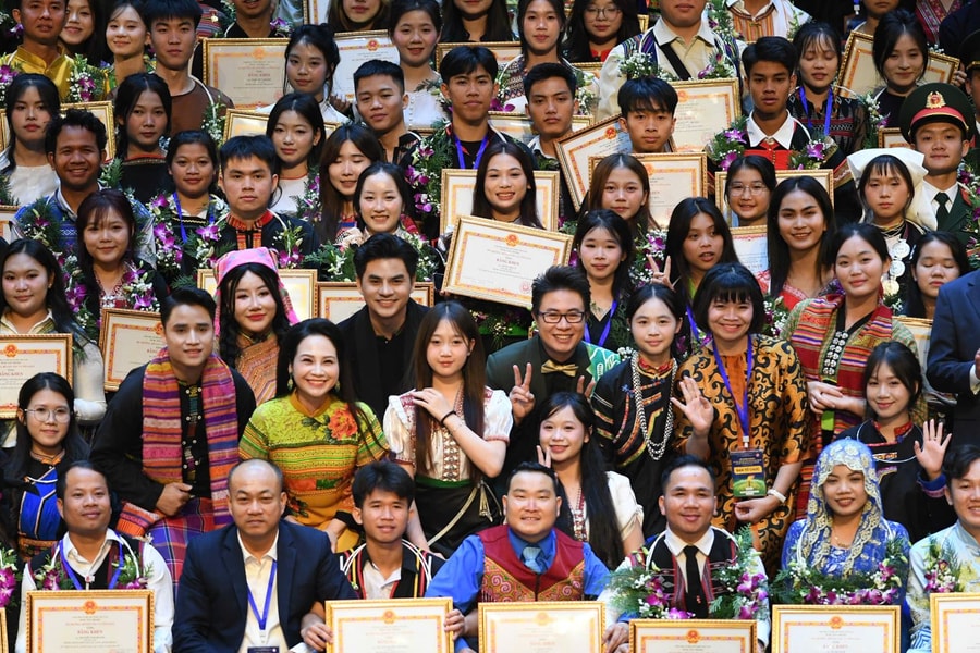 Tuyên dương học sinh, sinh viên, thanh niên dân tộc thiểu số tiêu biểu năm 2025