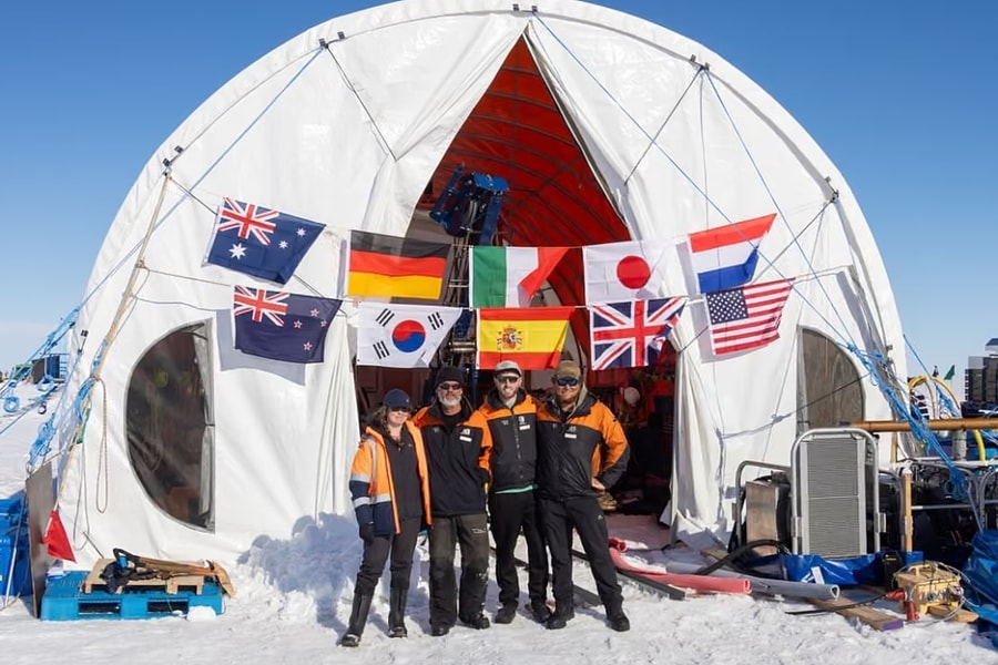 Những đầu bếp nấu ăn 'trên băng' ở Nam Cực