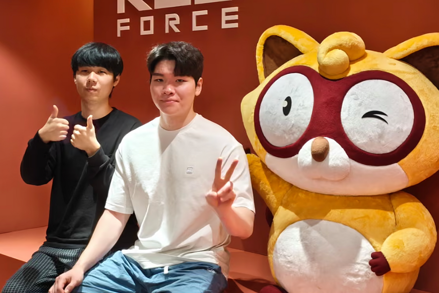 Những 'con nghiện' game đổi đời bằng eSport