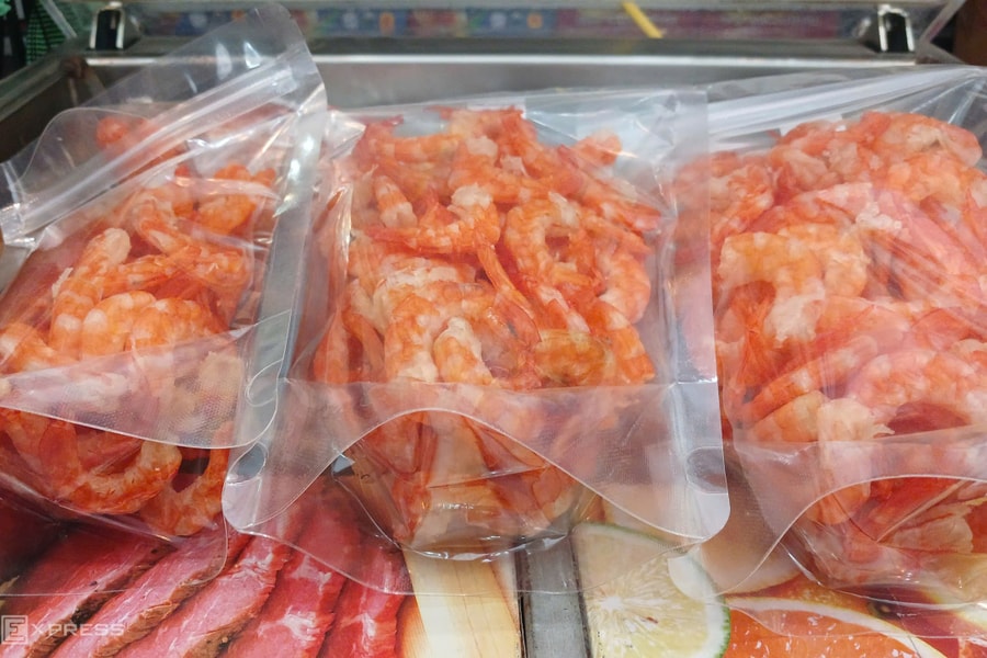 Đặc sản 4 sao đổ về TP HCM 'cháy hàng' dịp Tết