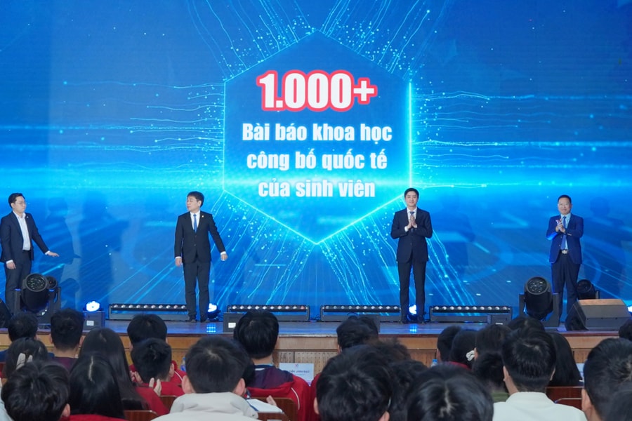 Sinh viên Việt Nam được hỗ trợ công bố quốc tế bài báo khoa học