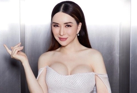 Cựu chủ tịch Miss Universe bị tuyên án 2 năm tù