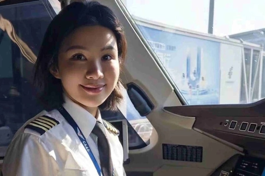 Nữ phi công xinh đẹp 10 năm lái máy bay chưa từng sai sót, thành cơ trưởng