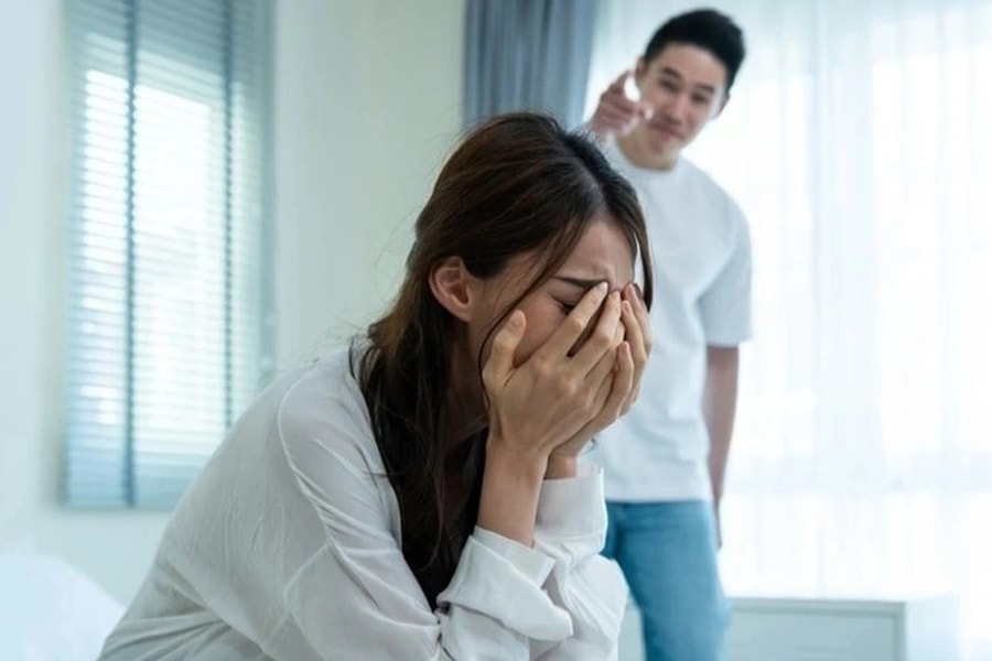 Chồng ngoại tình và thao túng tâm lý, tôi sống cùng nhưng không ngủ chung