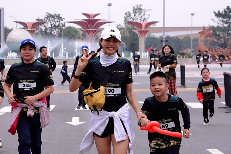 Những khoảnh khắc ấn tượng tại giải chạy Carlympic Family Run 2025