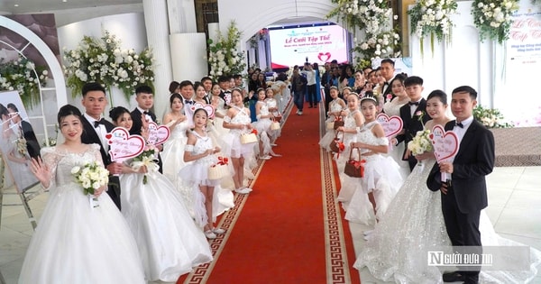 Xúc động lễ cưới tập thể của 11 cặp đôi công nhân ở Nghệ An