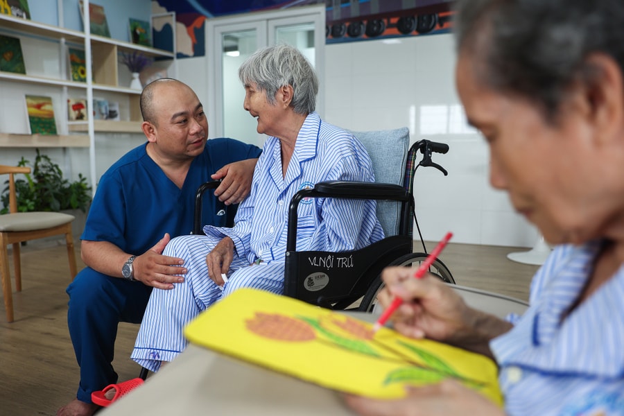 Y tế 2025: Người Việt thọ gần 75 tuổi, 90% hài lòng dịch vụ khám chữa bệnh