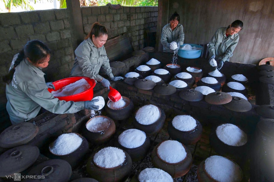 Nghề làm muối hầm