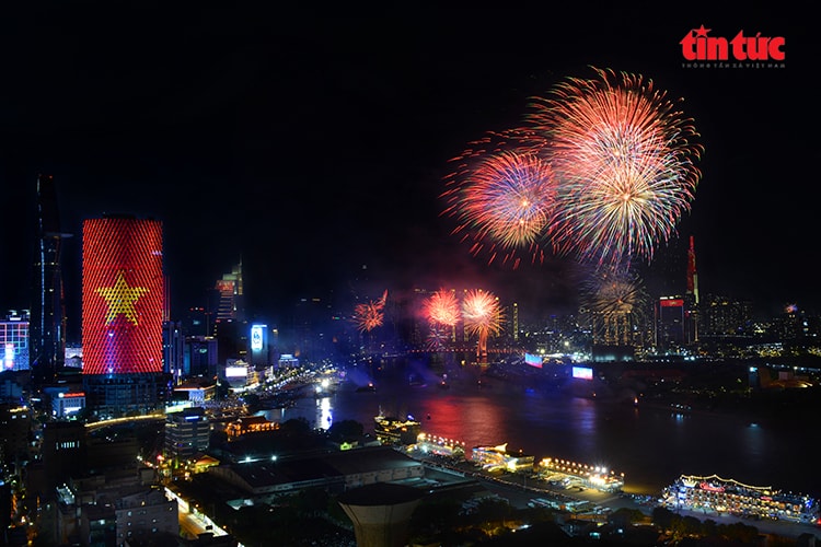 TP Hồ Chí Minh cấm hàng loạt tuyến đường phục vụ bắn pháo hoa chào mừng năm 2026