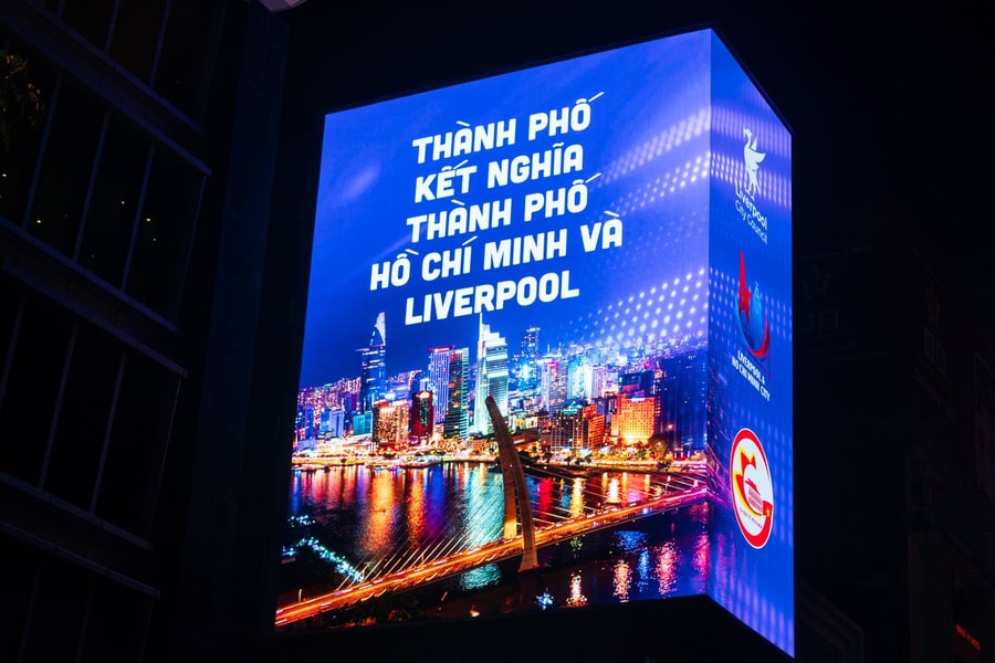 Saigon Marina IFC rực sáng mừng quan hệ hợp tác Việt Nam - Anh