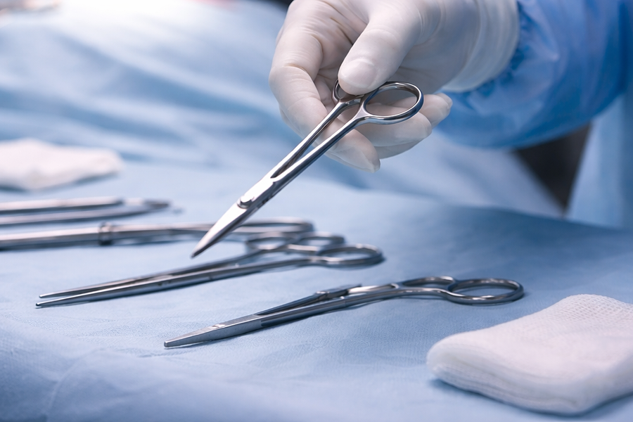 Du khách bị nạn chấn thương chân trên biển Côn Đảo