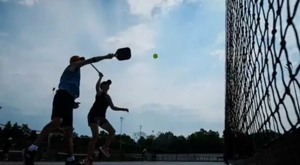 Lý do tiếng 'póc póc' pickleball gây ám ảnh