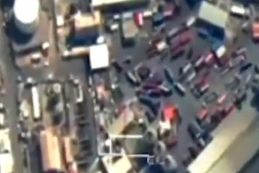 Arab Saudi không kích cảng ở Yemen, cảnh báo UAE