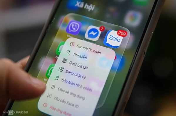 Thách thức khi Zalo đòi 'chấp nhận hoặc ngừng dùng'