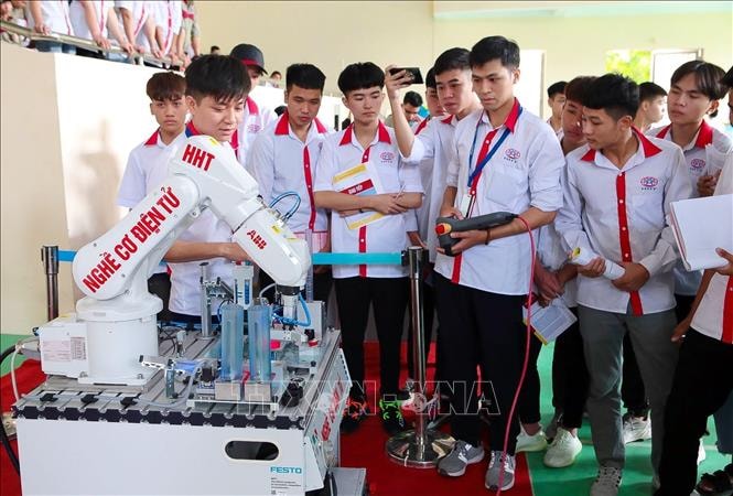 Đầu tư hơn 580.000 tỷ đồng hiện đại hóa, nâng cao chất lượng giáo dục