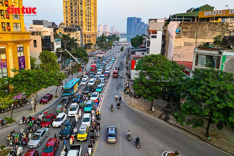 Hiện trạng Đường Nguyễn Hoàng Tôn trước thời điểm đề xuất mở rộng