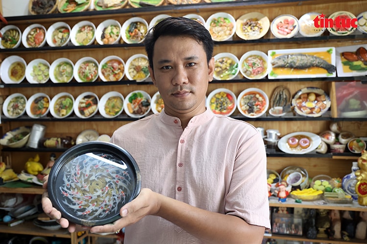 Chàng trai TP Hồ Chí Minh bền bỉ theo đuổi nghệ thuật tranh cá 3D