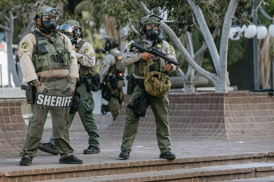 Ông Trump rút Vệ binh Quốc gia khỏi loạt thành phố Mỹ