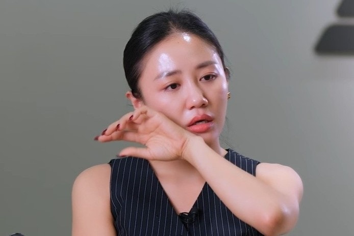 Văn Mai Hương bật khóc nói về chuyện đổ vỡ tình cảm