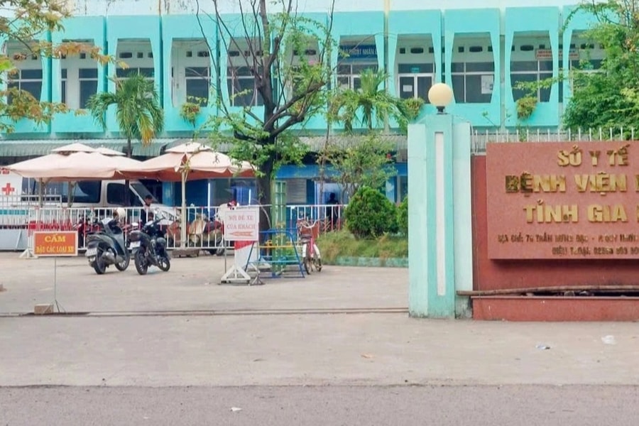 Bác sĩ xin thôi việc sau khi được tỉnh cử đi đào tạo ở nước ngoài