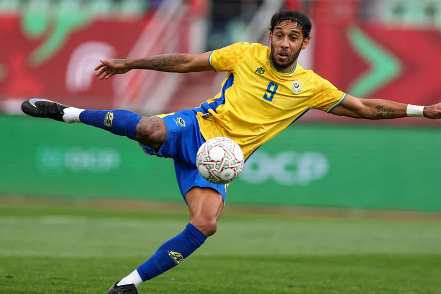 Gabon loại Aubameyang, giải tán ban huấn luyện