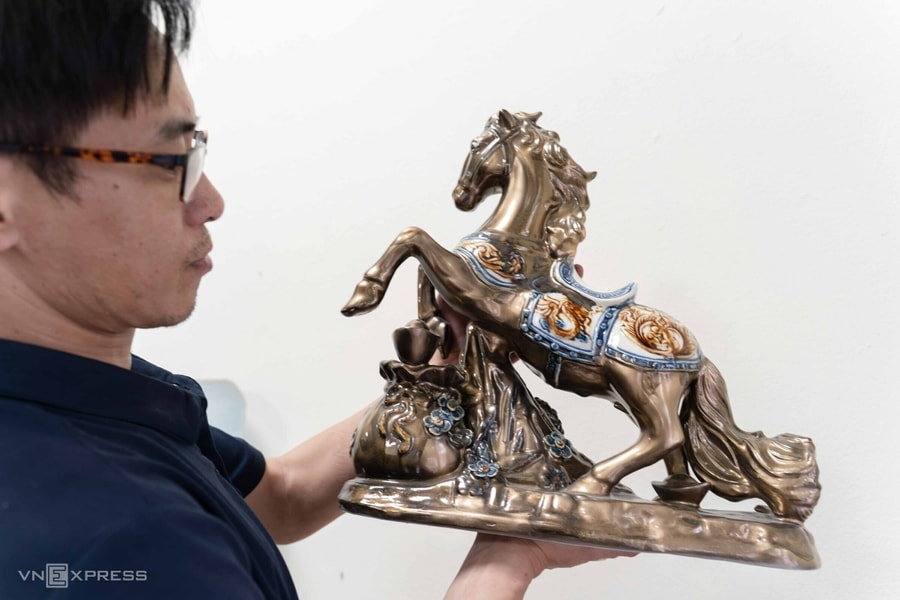 100 giờ chế tác linh vật Ngựa đón năm mới 2026