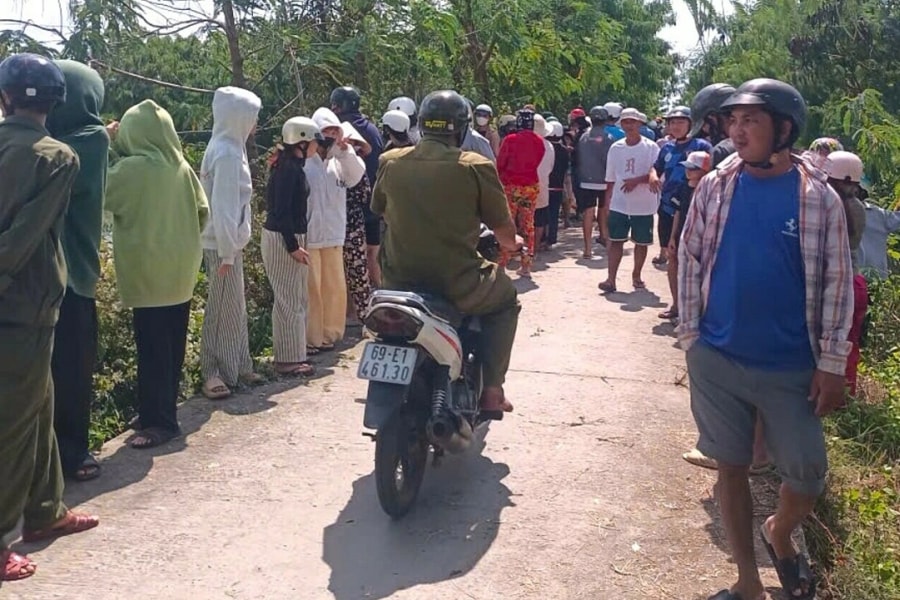 Thi thể thiếu nữ dưới vuông nước, nghi bị sát hại