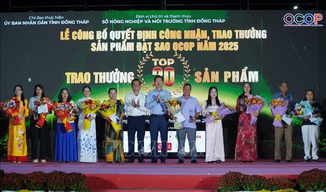Lần đầu trao thưởng Top 20 sản phẩm OCOP được cộng đồng bình chọn tỉnh Đồng Tháp