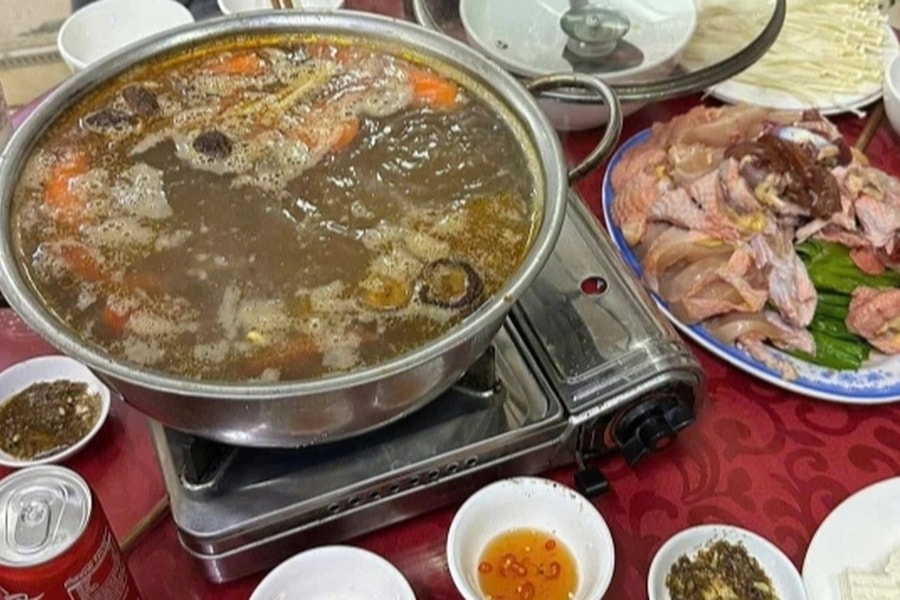 Khách bức xúc lẩu gà 1,2 triệu đồng ở Hà Giang, nhà hàng nói "bị hiểu lầm"