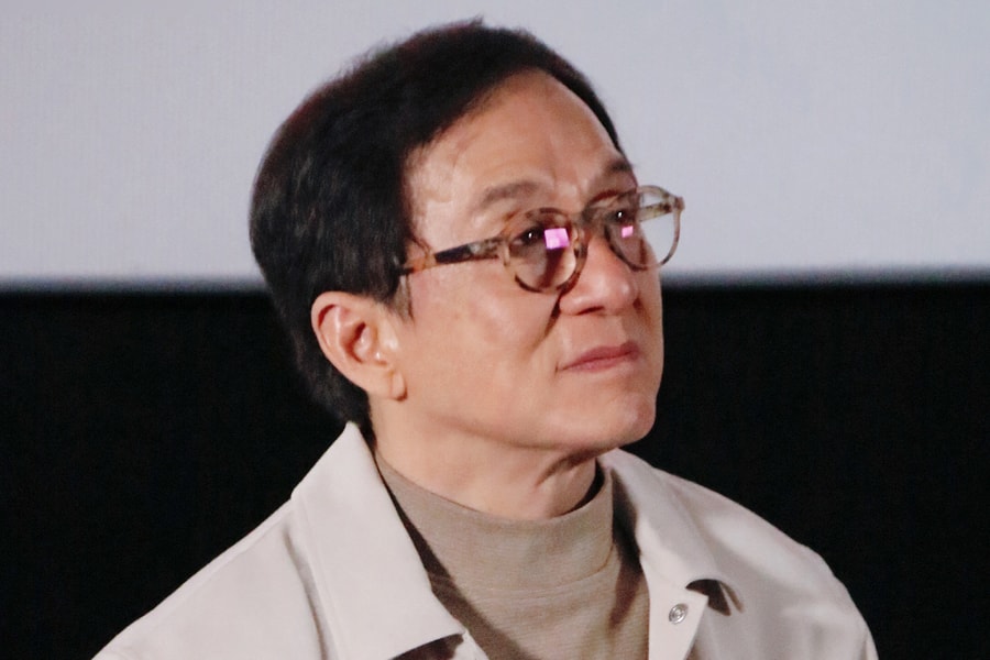 Thành Long xin lỗi con