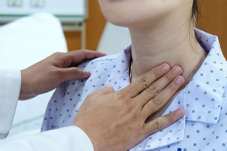 Dấu hiệu nhận biết khối u ở cổ