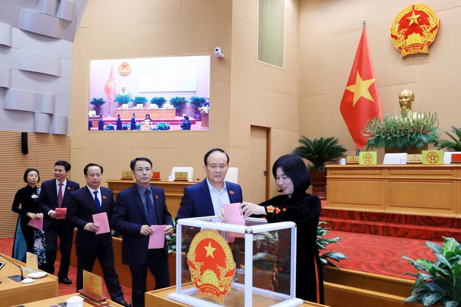 HĐND TP Hà Nội kiện toàn nhiều chức danh lãnh đạo chủ chốt