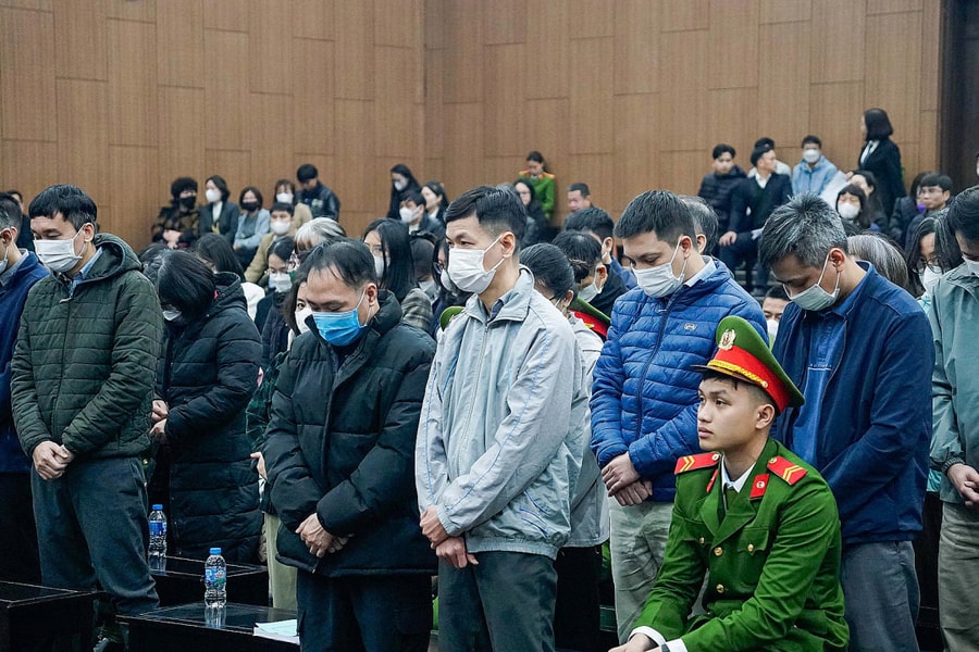 Bị cáo: Làm theo 'cơ chế của cục trưởng Nga' mới được duyệt hồ sơ