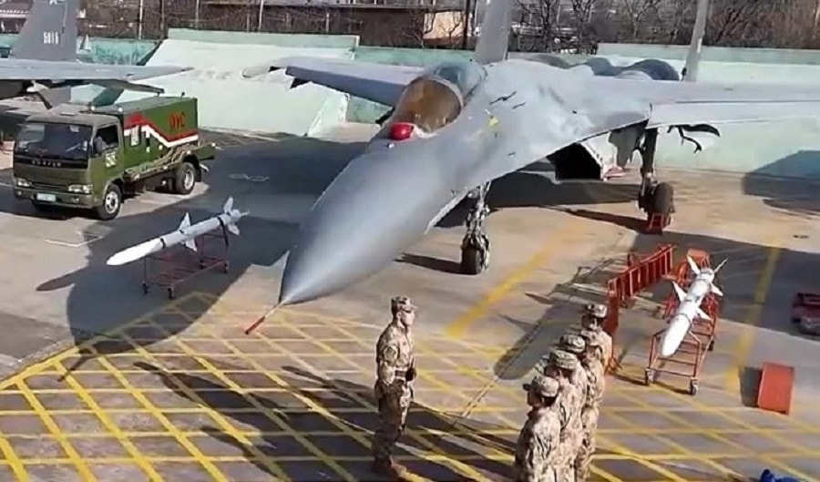 Trung Quốc cho 'nghỉ hưu' dàn tiêm kích J-11A nguồn gốc từ Nga