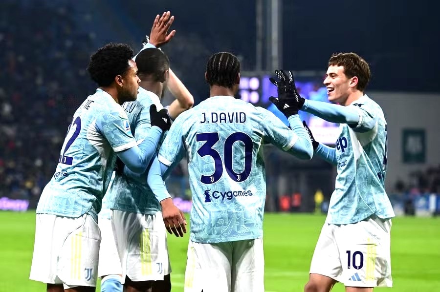 Juventus trở lại top 4, cuộc đua Champions League ở Serie A nóng rực