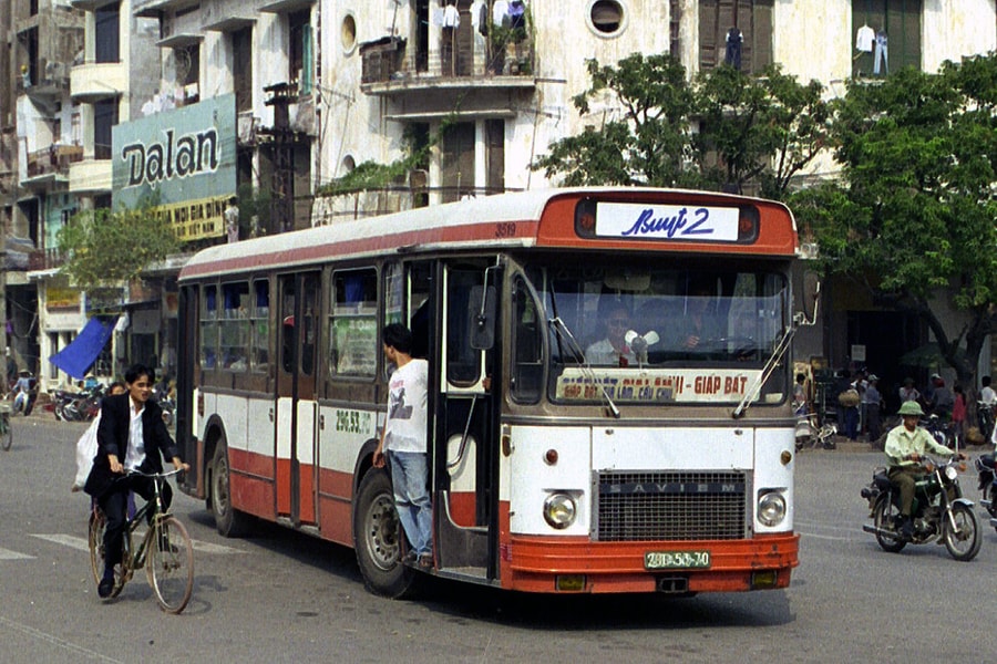 Xe buýt ở Việt Nam năm 1996