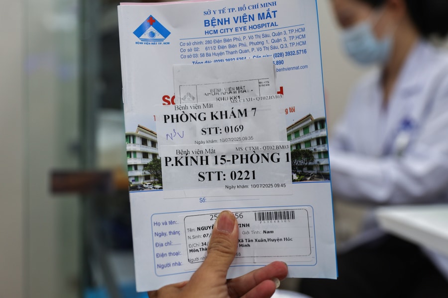 Từ nay người dân không cần dùng sổ khám bệnh giấy