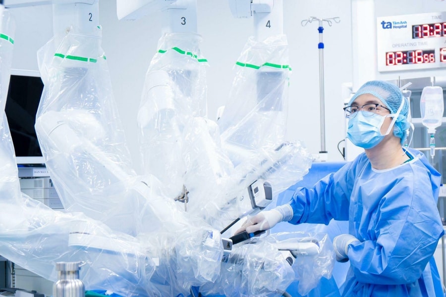 Mổ tuyến giáp bằng robot Da vinci Xi