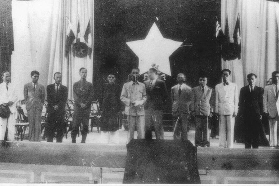 Kỳ họp kéo dài 4 giờ của Quốc hội khóa 1